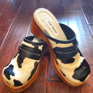 Steve Madden Cow Print Clogs Mules Vintage